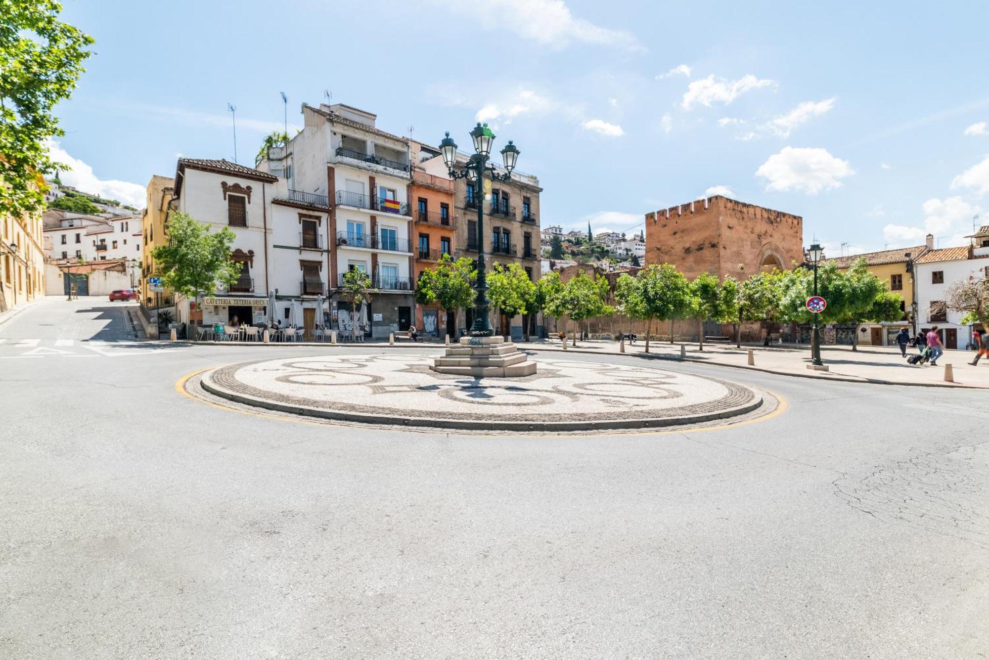 Wekey Homes Granada, Elvira Suites Centro Εξωτερικό φωτογραφία